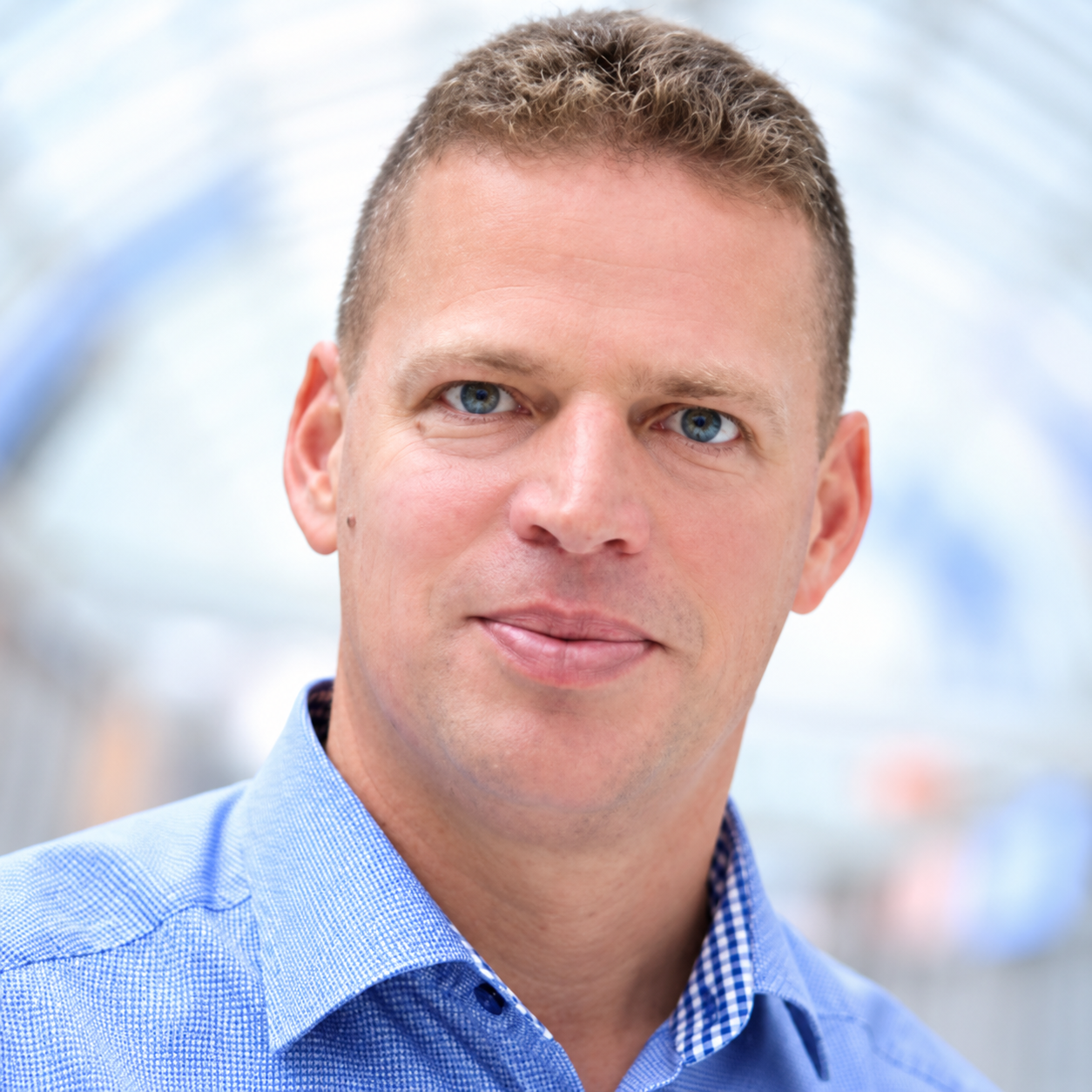 Speaker - Robert Takacs