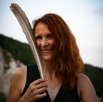 Speaker - Ela Szalai